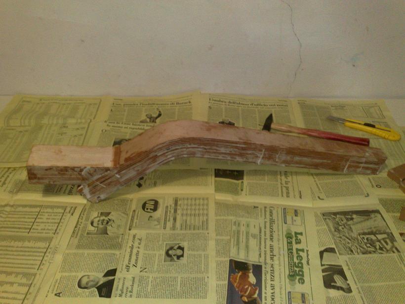 [Immagine: 2011110175059_Incollaggio finito 1.JPG]